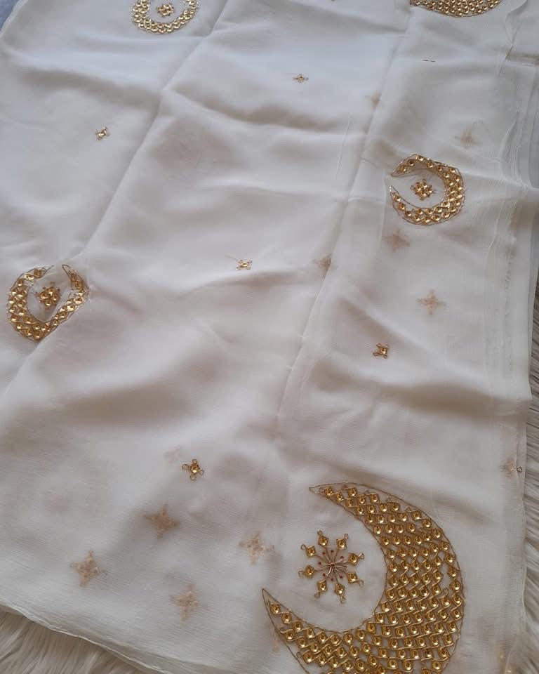 White danka chand buta saree