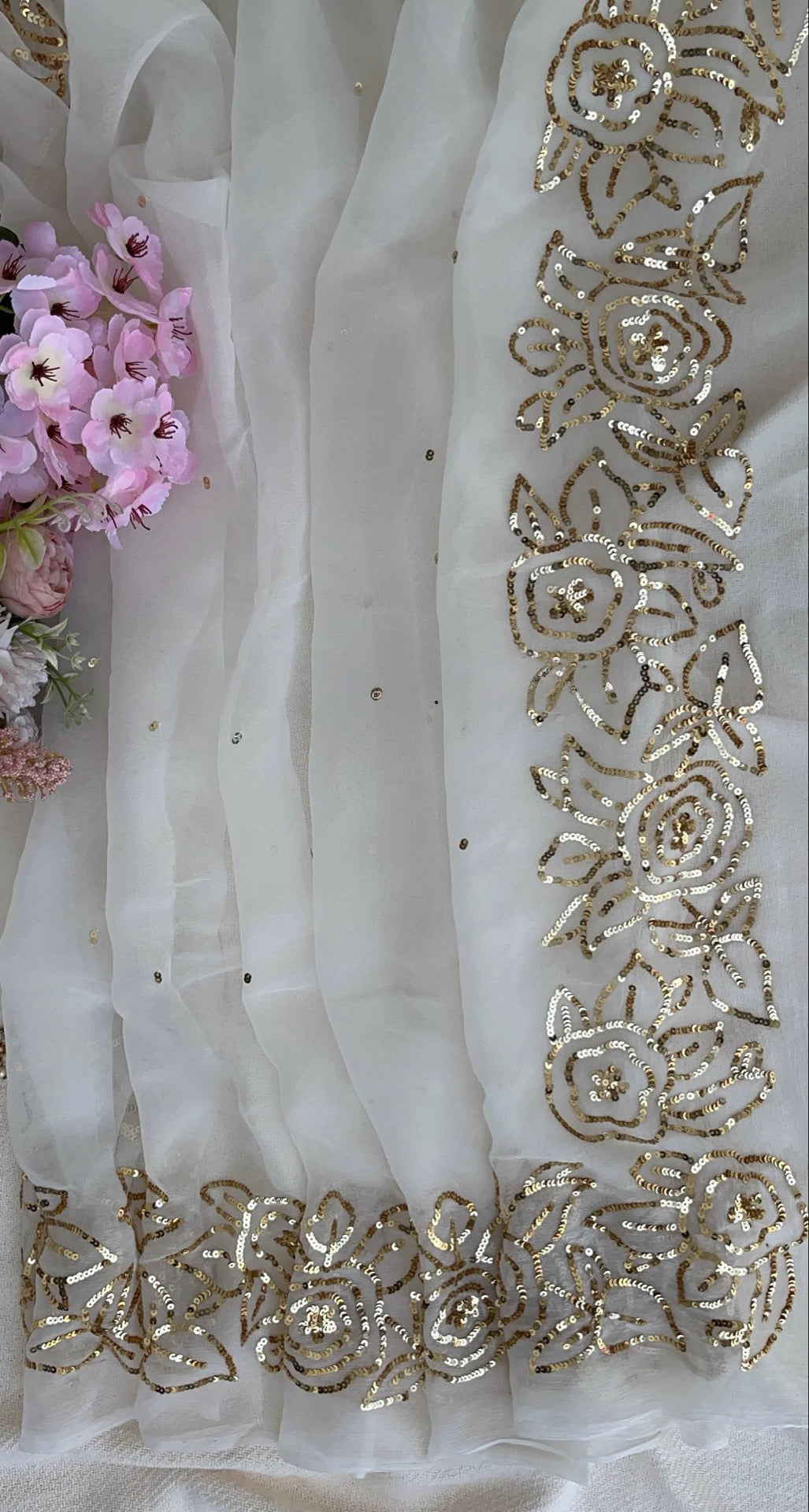 White rose border saree