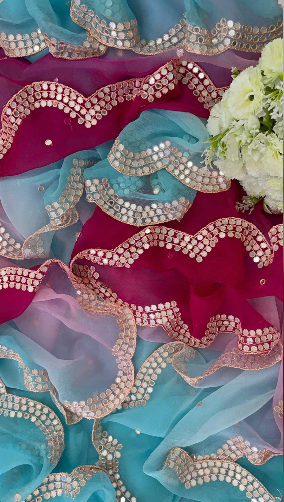 Ombre shaded foil mirror scallop border