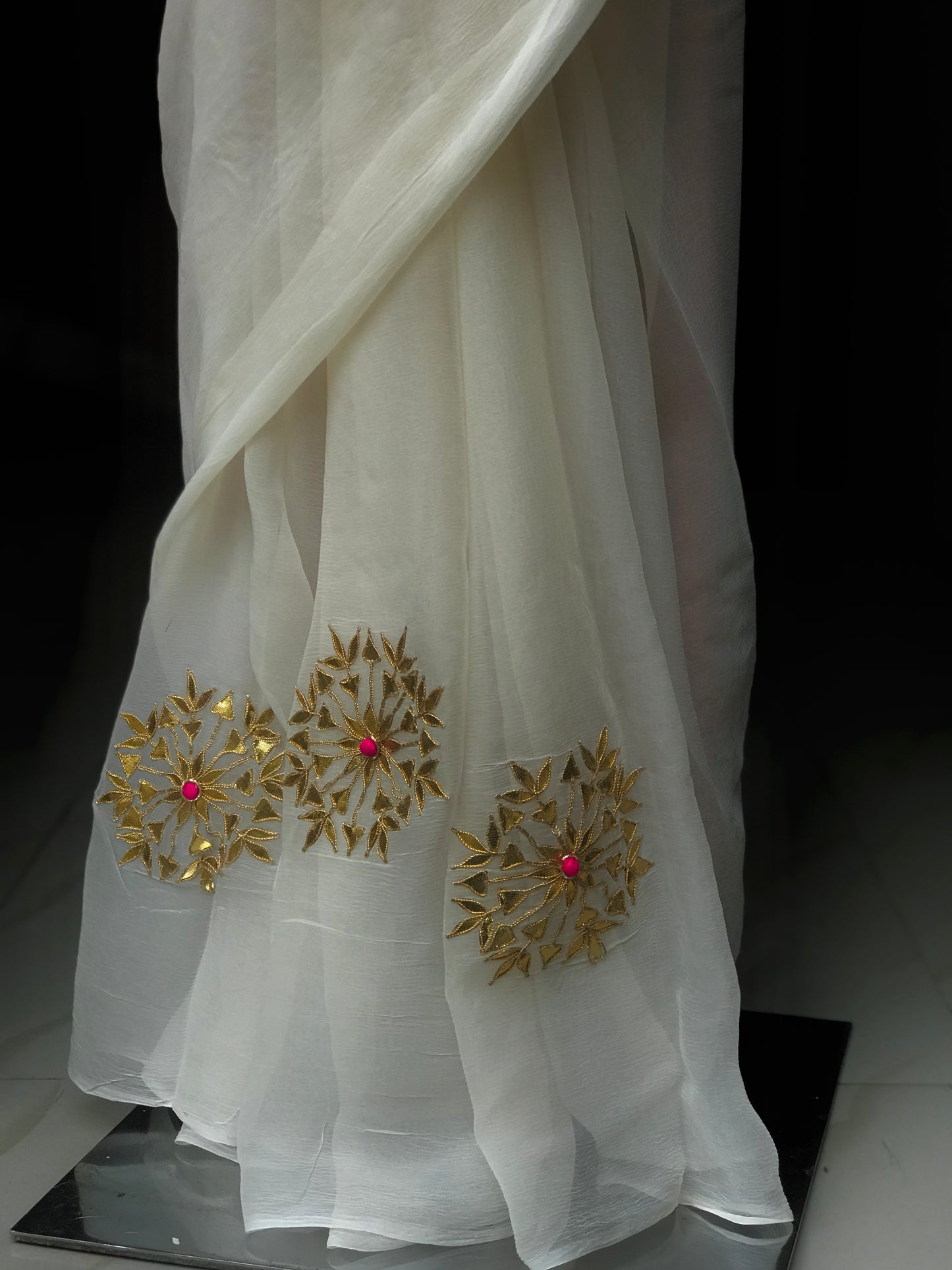 Cream Gottapati Motifs Miraya Chiffon Sarees